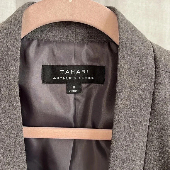 TAHARI ARTHUR S. LEVINE Fitted Blazer Button Details Open Style Lined, Size 8 - Picture 3 of 8